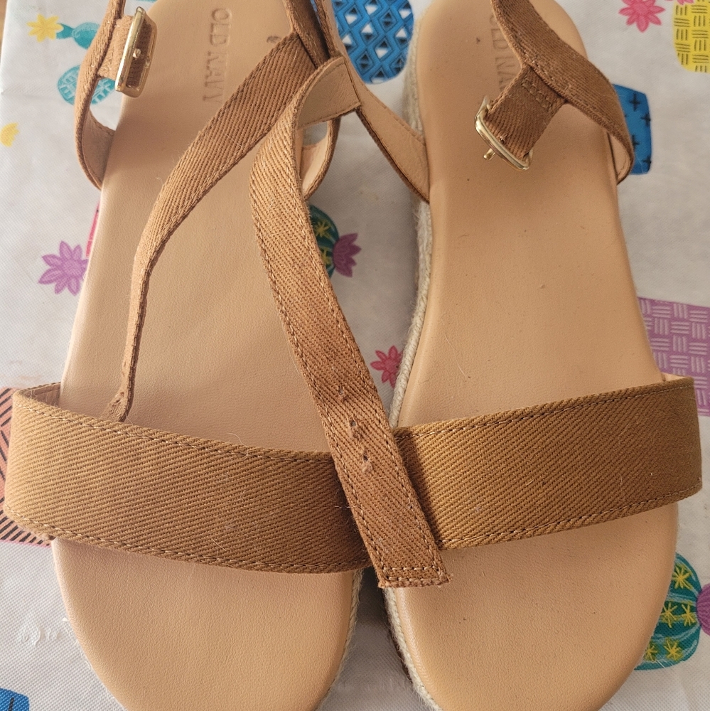Girls size 5 sandals